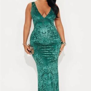 Emerald V-Neck Jacquard Evening Dress